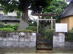 北秋津富士塚及び富士講記念碑の写真