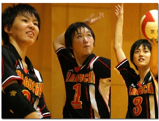 バレーボールをする清水桃子さん・濱地翔子さん・佐藤由起さんの写真