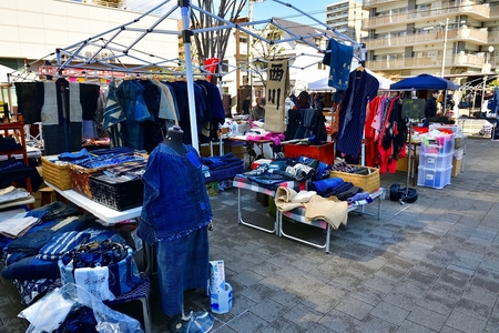とことこ春の市の露店の様子