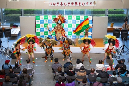 ダンスの披露