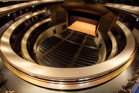 マーキーホール(中ホール)