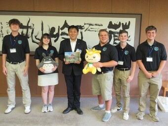 表敬訪問の様子です