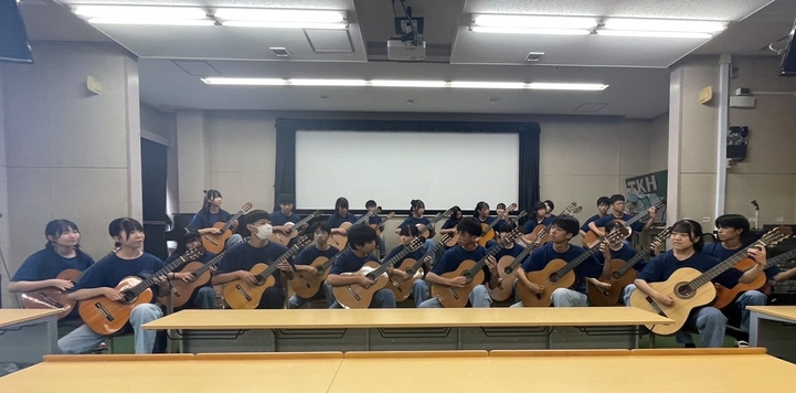 埼玉県立所沢北高等学校ギター部の写真