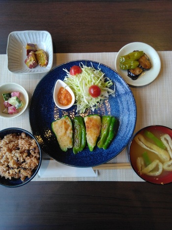 ピーマンポテトの詰めのランチ
