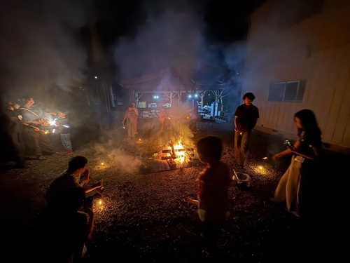 写真2　キャンプファイヤーの様子