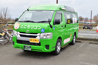 緑のところワゴンの写真