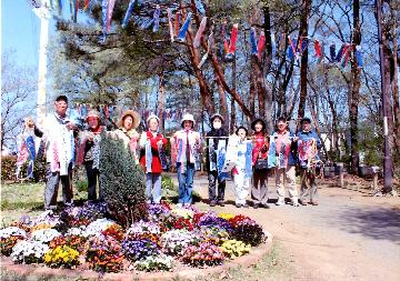 花と緑のボランティアの会の写真2（緑町中央公園）