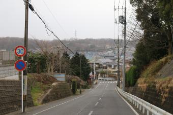 菊川坂から眺める八国山