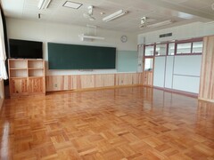 所沢市立南陵中学校教室の写真