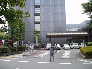 市役所駐車場入口の写真
