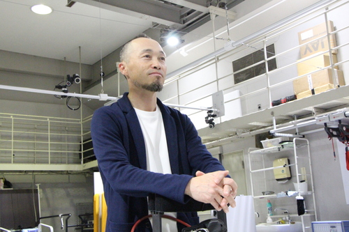 研究室の河島則天さん