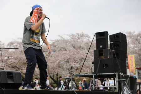 ラッパーのKMCさんのステージ