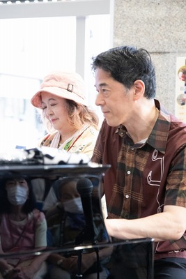 ピアノ演奏の様子(2)